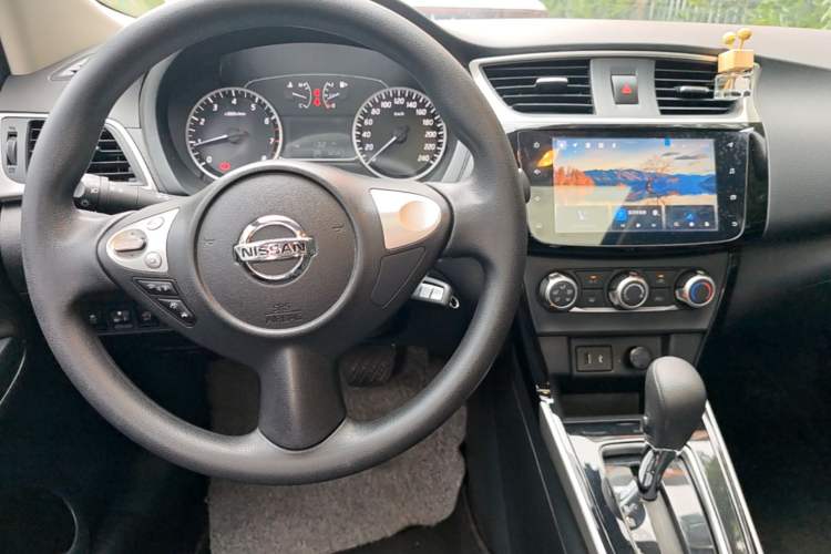 Used Nissan Sylphy 2021 Classic 1.6XL CVT Luxury Edition Center Console