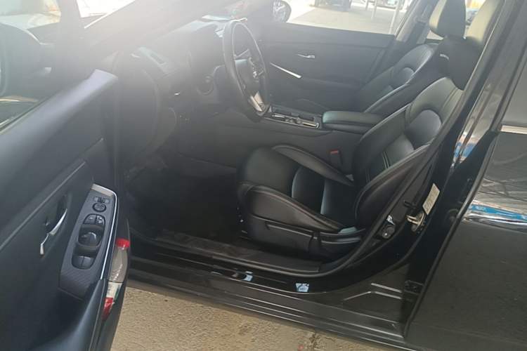 Used Nissan Sylphy 2021 1.6L XL CVT Enjoyment Edition Driver Seat