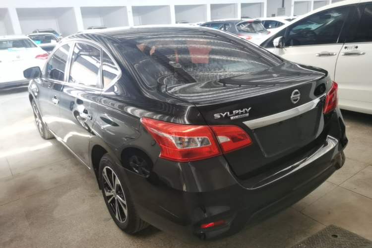 Used Nissan Sylphy 2021 Classic 1.6XE CVT Comfort Edition Exterior 2