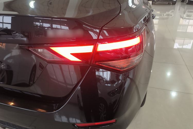 Used Nissan Sylphy 2021 1.6L XL CVT Enjoyment Edition Exterior 3