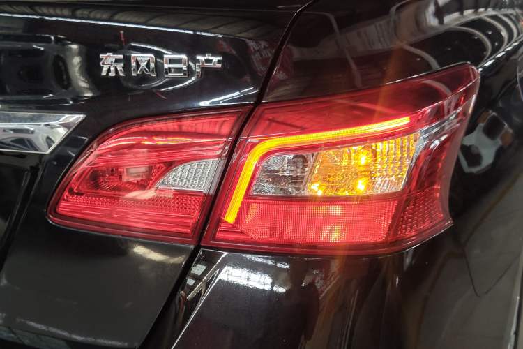 Used Nissan Sylphy 2021 Classic 1.6XL CVT Luxury Edition Exterior 3