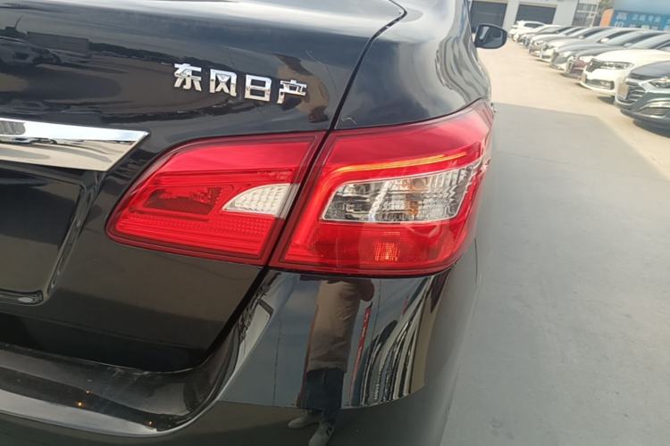Used Nissan Sylphy 2021 Classic 1.6XL CVT Luxury Edition Exterior 3