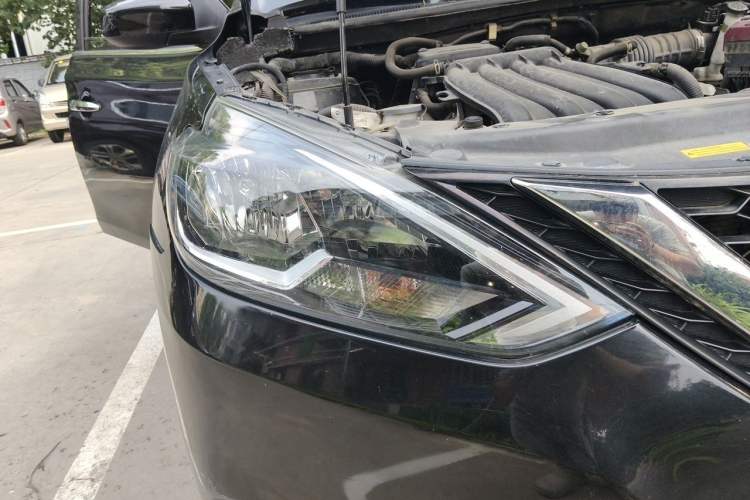 Used Nissan Sylphy 2021 Classic 1.6XL CVT Luxury Edition Exterior 3