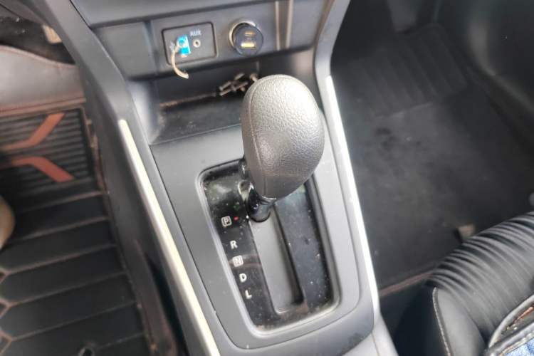 Used Nissan Sylphy 2021 Classic 1.6XE CVT Comfort Edition Gear Lever