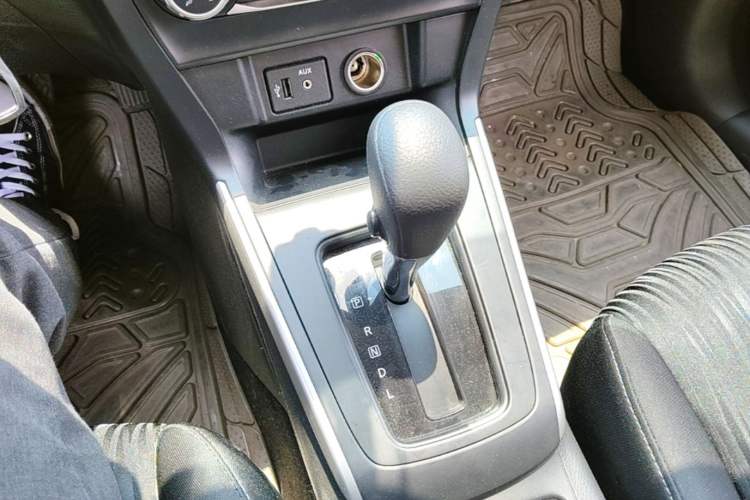Used Nissan Sylphy 2021 Classic 1.6XE CVT Comfort Edition Gear Lever