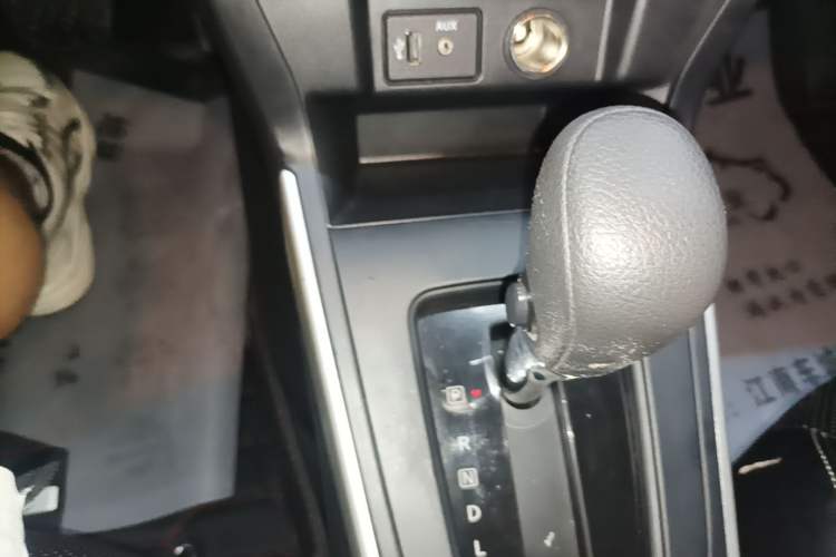 Used Nissan Sylphy 2021 Classic 1.6XE CVT Comfort Edition Gear Lever