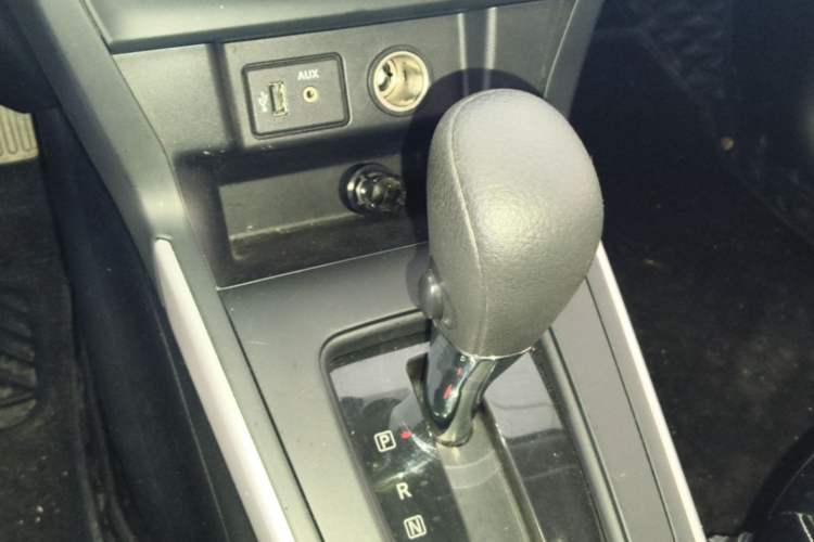 Used Nissan Sylphy 2021 Classic 1.6XE CVT Comfort Edition Gear Lever