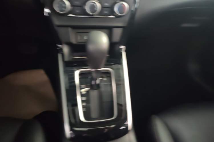 Used Nissan Sylphy 2021 Classic 1.6XL CVT Luxury Edition Gear Lever