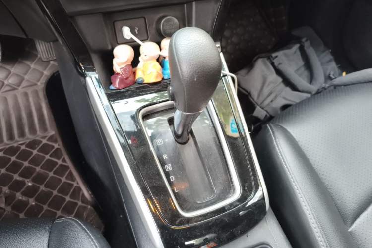 Used Nissan Sylphy 2021 Classic 1.6XL CVT Luxury Edition Gear Lever