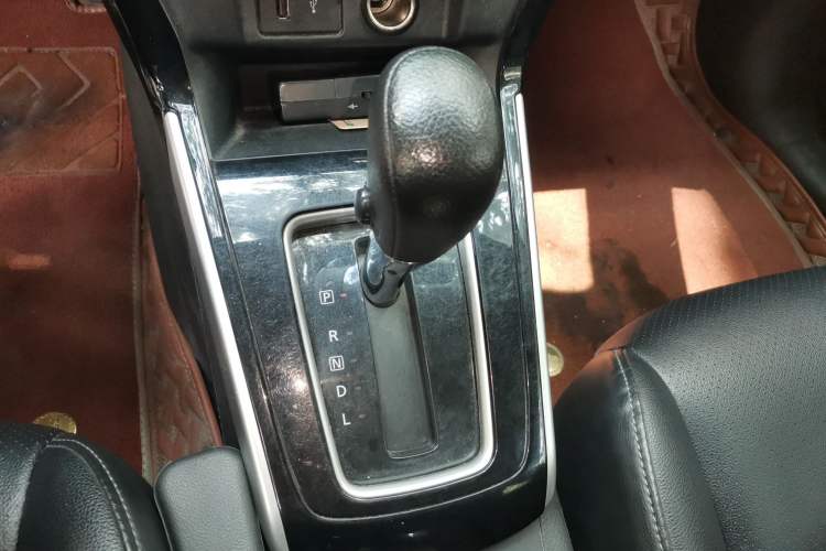 Used Nissan Sylphy 2021 Classic 1.6XL CVT Luxury Edition Gear Lever