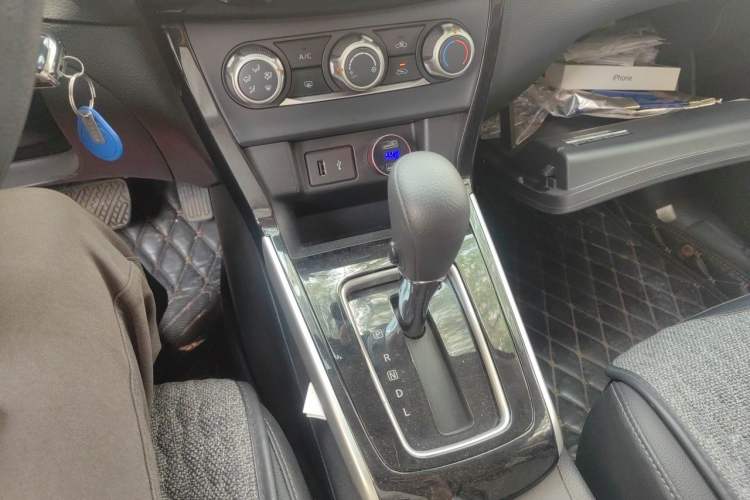 Used Nissan Sylphy 2021 Classic 1.6XL CVT Luxury Edition Gear Lever