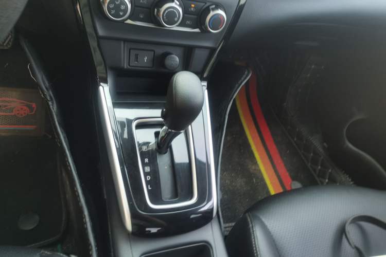 Used Nissan Sylphy 2021 Classic 1.6XL CVT Luxury Edition Gear Lever