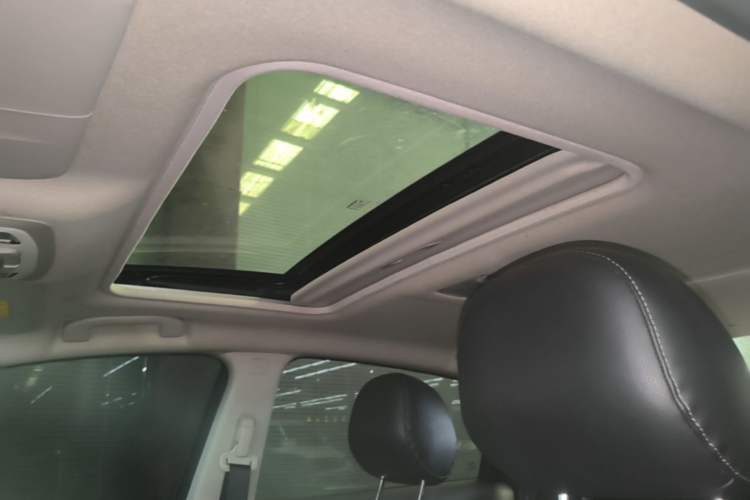 Used Nissan Sylphy 2021 Classic 1.6XL CVT Luxury Edition Headliner