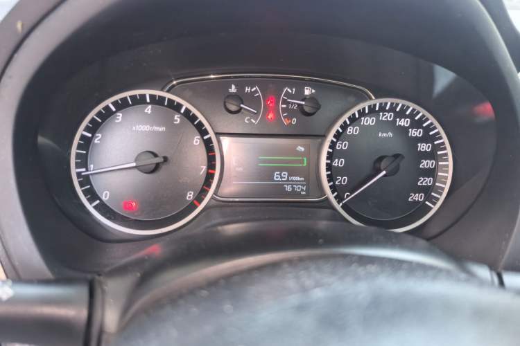 Used Nissan Sylphy 2021 Classic 1.6XL Manual Luxury Edition Instrument Cluster