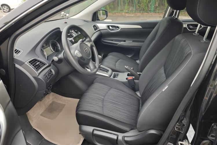 Used Nissan Sylphy 2021 Classic 1.6XE CVT Comfort Edition Interior 2