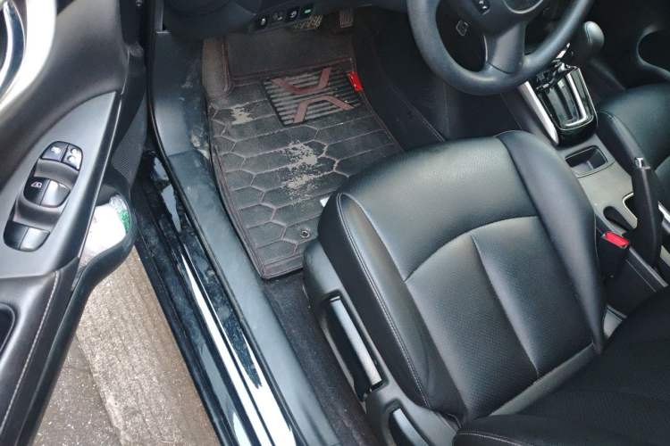 Used Nissan Sylphy 2021 Classic 1.6XL CVT Luxury Edition Left Front Seat