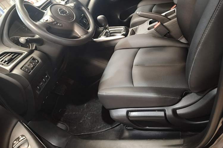 Used Nissan Sylphy 2021 Classic 1.6XL CVT Luxury Edition Left Front Seat