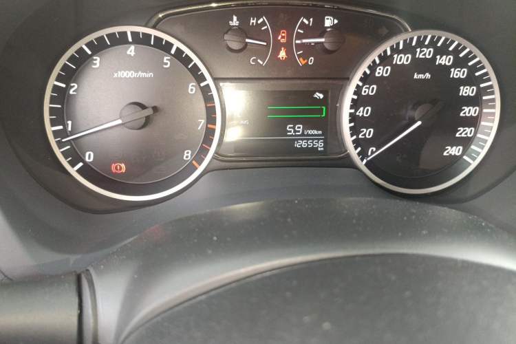Used Nissan Sylphy 2021 Classic 1.6XL Manual Luxury Edition Odometer Close Up