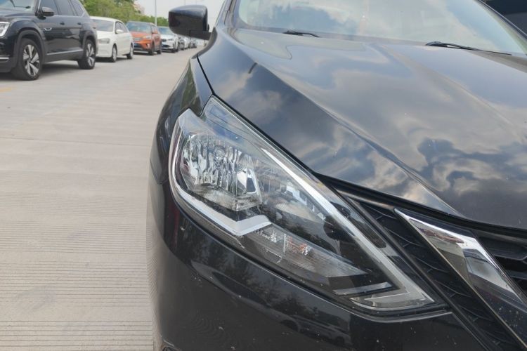 Used Nissan Sylphy 2021 Classic 1.6XL Manual Luxury Edition Right Front Headlight