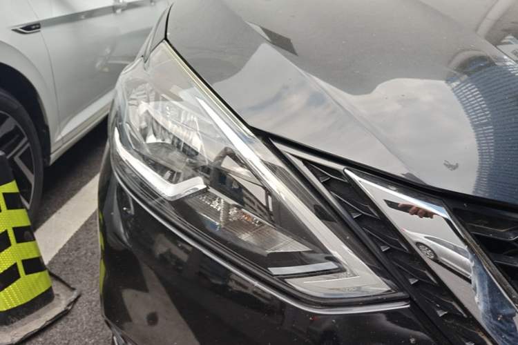 Used Nissan Sylphy 2021 Classic 1.6XL CVT Luxury Edition Right Front Headlight