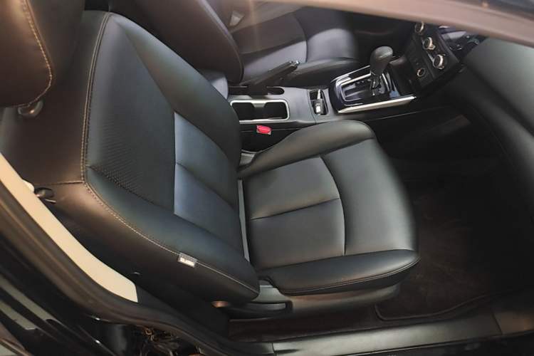 Used Nissan Sylphy 2021 Classic 1.6XL CVT Luxury Edition Right Front Seat