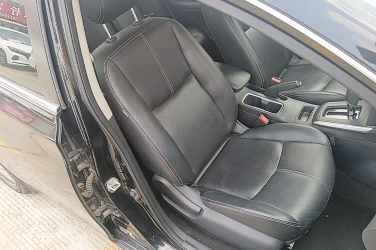Used Nissan Sylphy 2021 Classic 1.6XE CVT Comfort Edition Right Front Seat