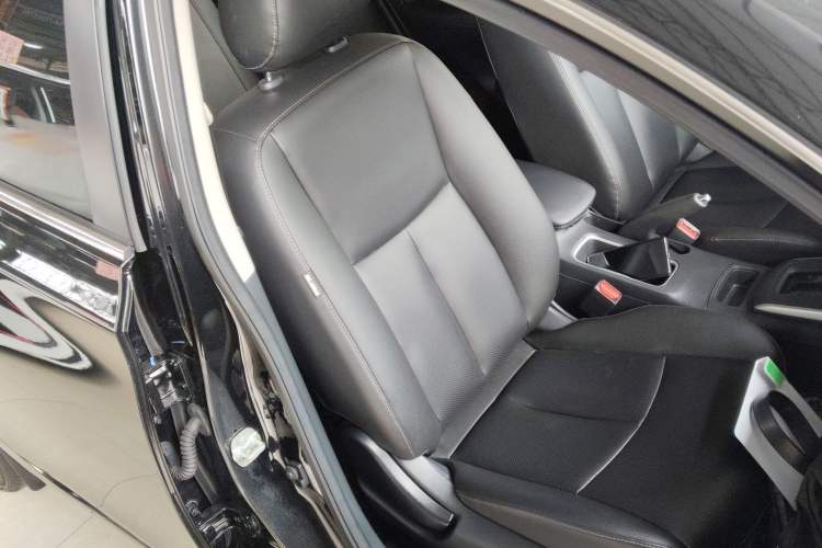 Used Nissan Sylphy 2021 Classic 1.6XE CVT Comfort Edition Right Front Seat