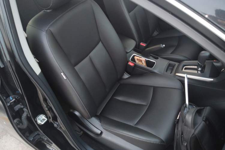 Used Nissan Sylphy 2021 Classic 1.6XE CVT Exclusive Edition Right Front Seat