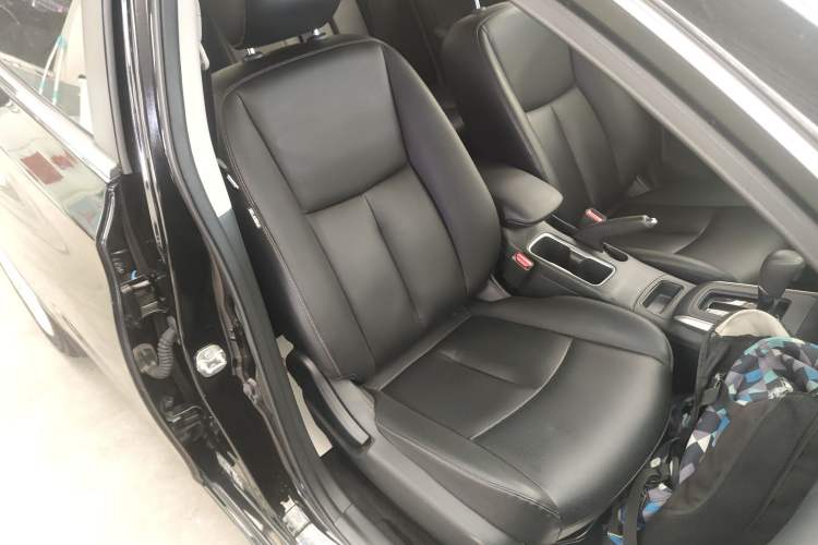 Used Nissan Sylphy 2021 Classic 1.6XE CVT Comfort Edition Right Front Seat