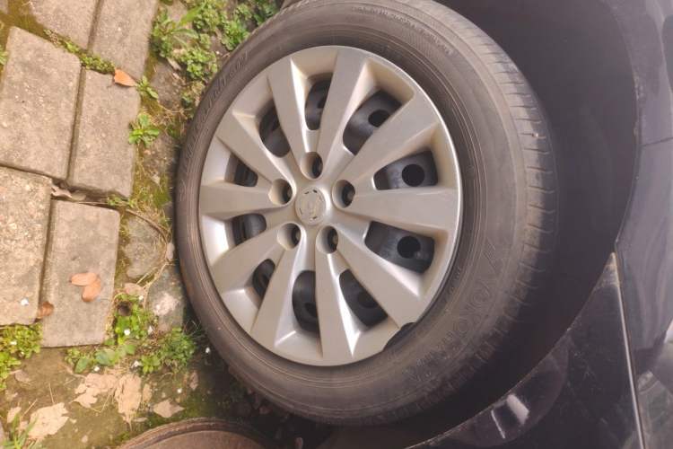 Used Nissan Sylphy 2021 Classic 1.6XE CVT Comfort Edition Right Front Wheel Hub