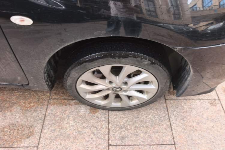 Used Nissan Sylphy 2021 Classic 1.6XL Manual Luxury Edition Right Front Wheel Hub