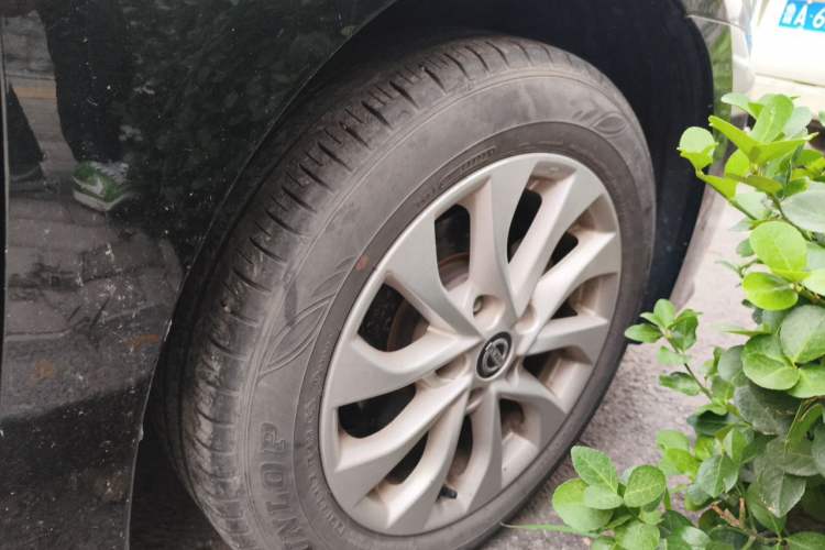 Used Nissan Sylphy 2021 Classic 1.6XL CVT Luxury Edition Right Front Wheel Hub