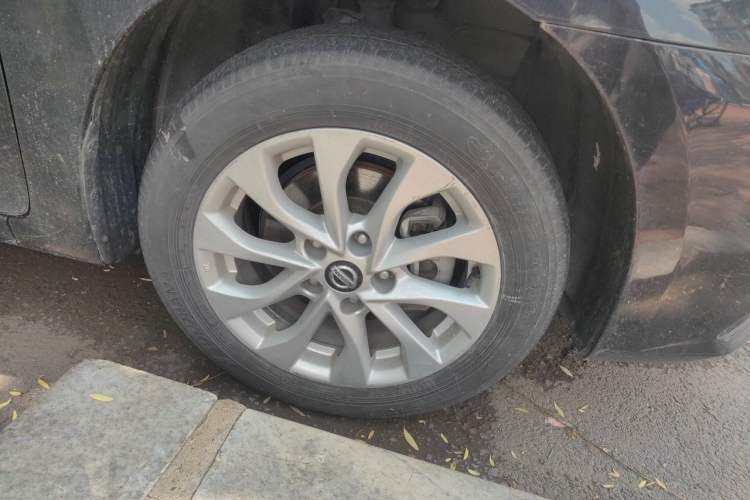 Used Nissan Sylphy 2021 Classic 1.6XL CVT Luxury Edition Right Front Wheel Hub