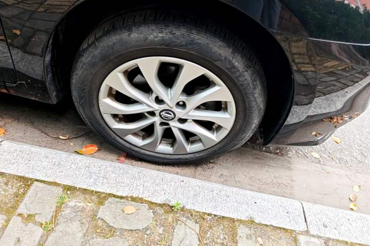 Used Nissan Sylphy 2021 Classic 1.6XL CVT Luxury Edition Right Front Wheel Hub