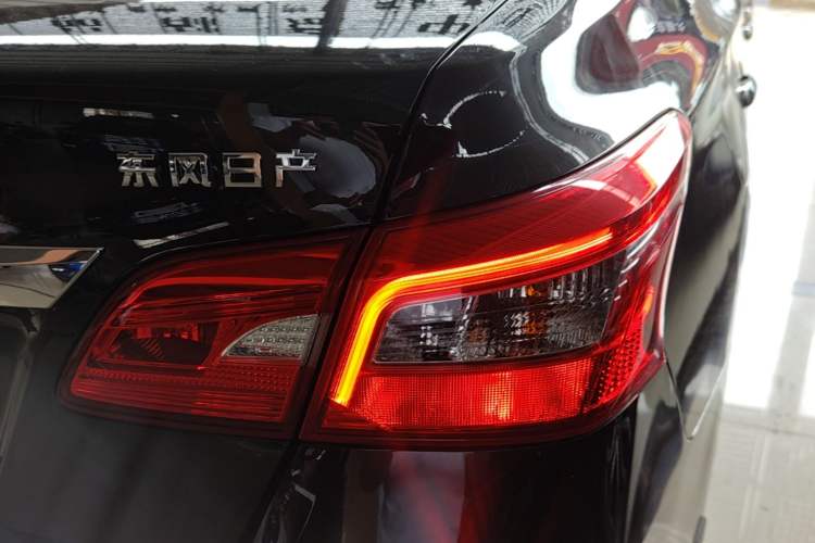 Used Nissan Sylphy 2021 Classic 1.6XL CVT Luxury Edition Right Rear Taillight