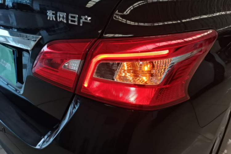 Used Nissan Sylphy 2021 Classic 1.6XL CVT Luxury Edition Right Rear Taillight