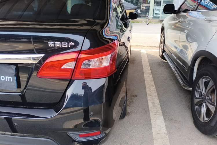 Used Nissan Sylphy 2021 Classic 1.6XL CVT Luxury Edition Right Rear Taillight