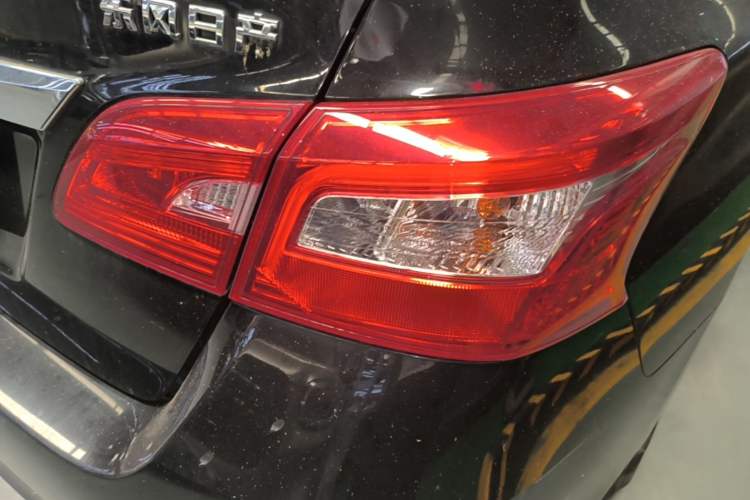 Used Nissan Sylphy 2021 Classic 1.6XL CVT Luxury Edition Right Rear Taillight