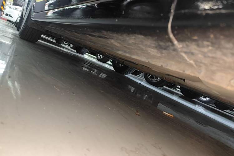 Used Nissan Sylphy 2021 Classic 1.6XL CVT Luxury Edition Right Side Sill