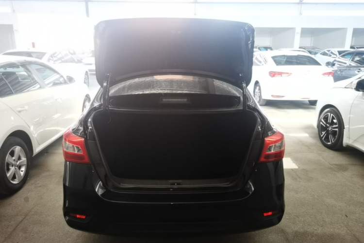 Used Nissan Sylphy 2021 Classic 1.6XE CVT Comfort Edition Trunk