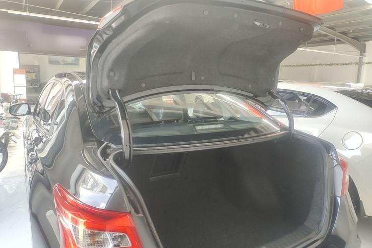 Used Nissan Sylphy 2021 Classic 1.6XL CVT Luxury Edition Trunk