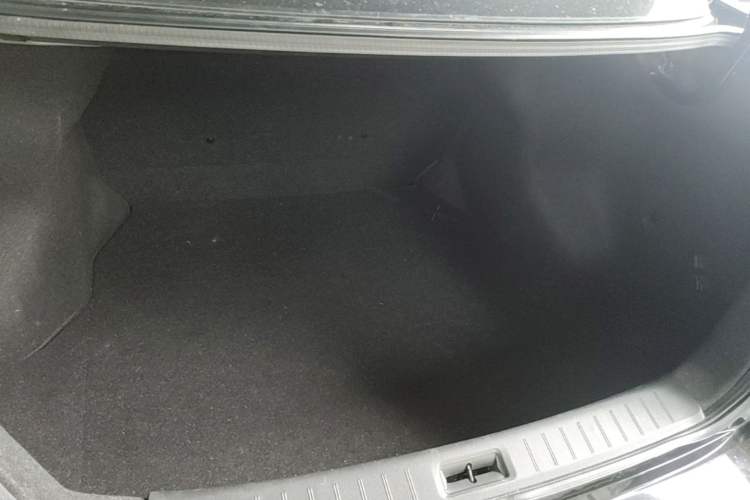 Used Nissan Sylphy 2021 Classic 1.6XL CVT Luxury Edition Trunk