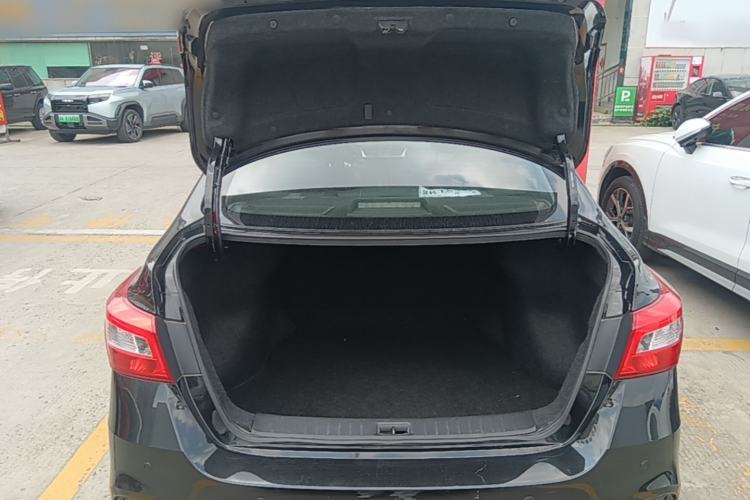 Used Nissan Sylphy 2021 Classic 1.6XE CVT Comfort Edition Trunk