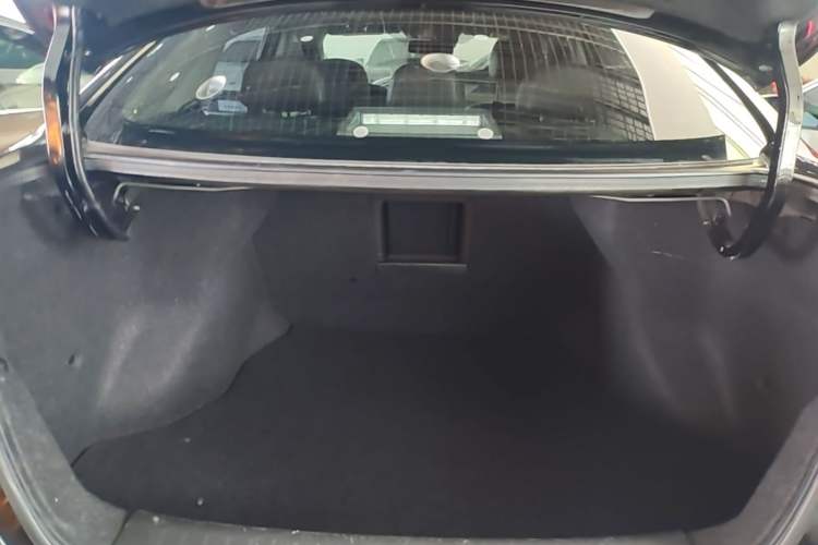 Used Nissan Sylphy 2021 Classic 1.6XL CVT Luxury Edition Trunk