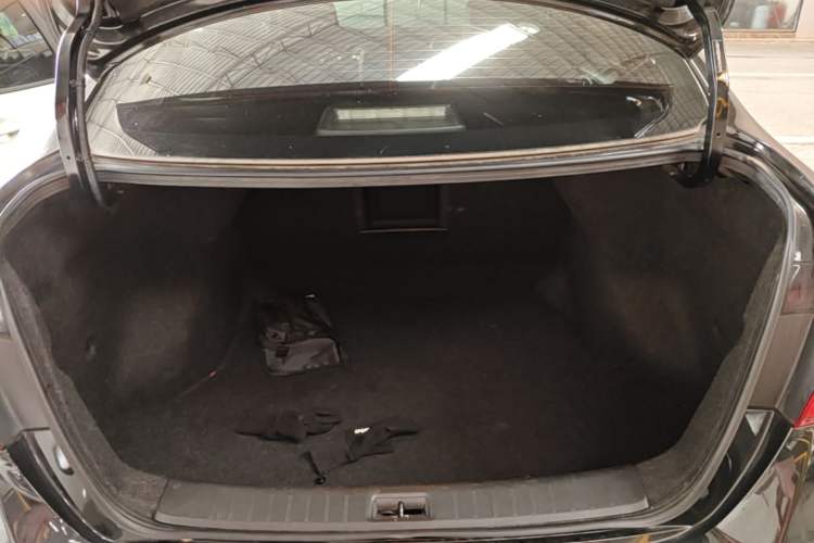Used Nissan Sylphy 2021 Classic 1.6XL CVT Luxury Edition Trunk