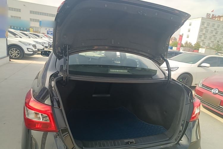 Used Nissan Sylphy 2021 Classic 1.6XL CVT Luxury Edition Trunk