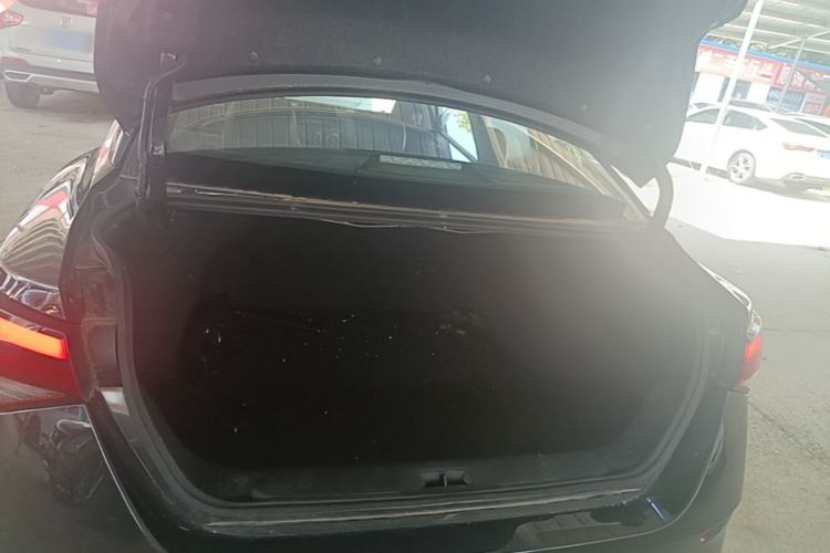 Used Nissan Sylphy 2021 1.6L XL CVT Enjoyment Edition Trunk