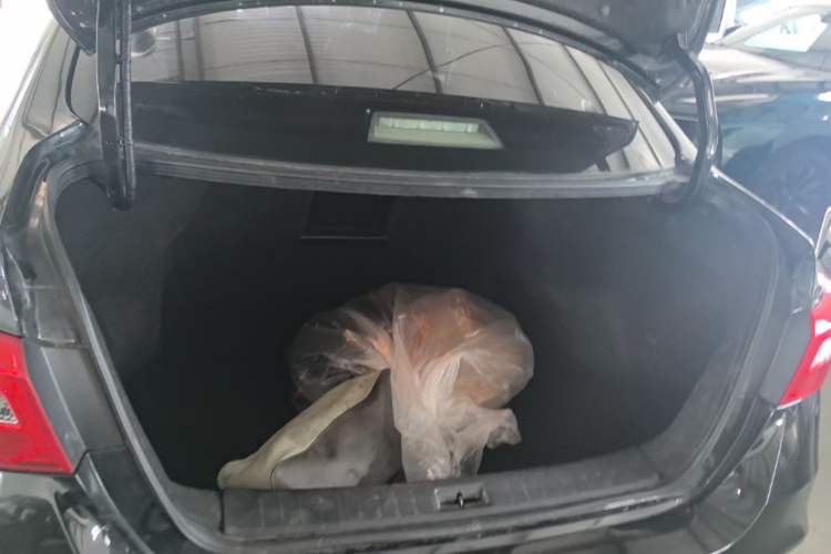 Used Nissan Sylphy 2021 Classic 1.6XL CVT Luxury Edition Trunk