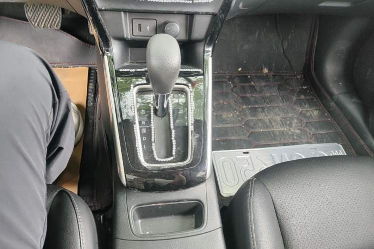 Used Nissan Sylphy 2021 Classic 1.6XL CVT Luxury Edition Gear Lever