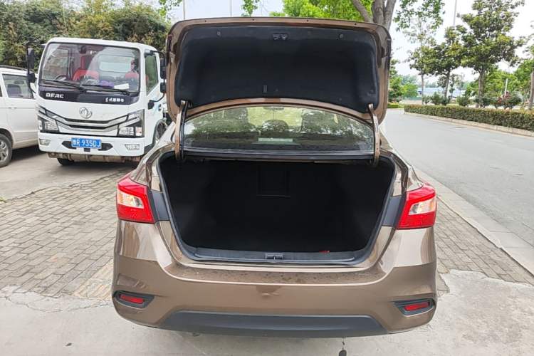 Used Nissan Sylphy 2021 Classic 1.6XL CVT Luxury Edition Trunk